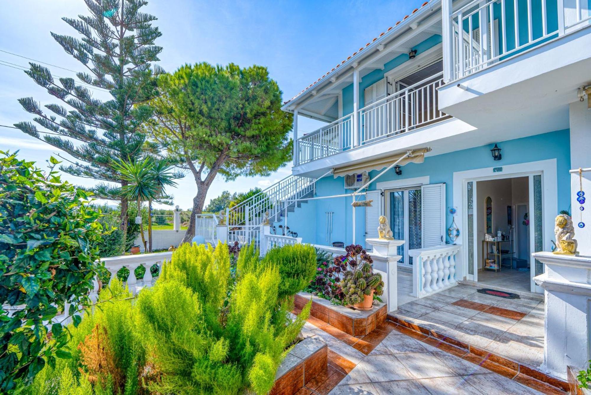 Stathis Beachfront Luxury Rooms Каламакі Екстер'єр фото
